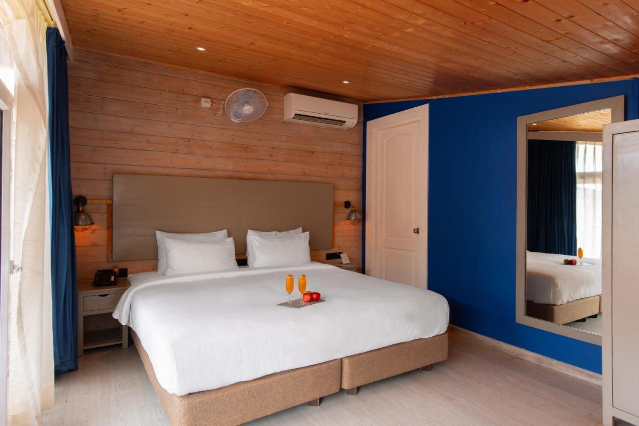 Living Room Beach Resort Morjim Eksteriør billede